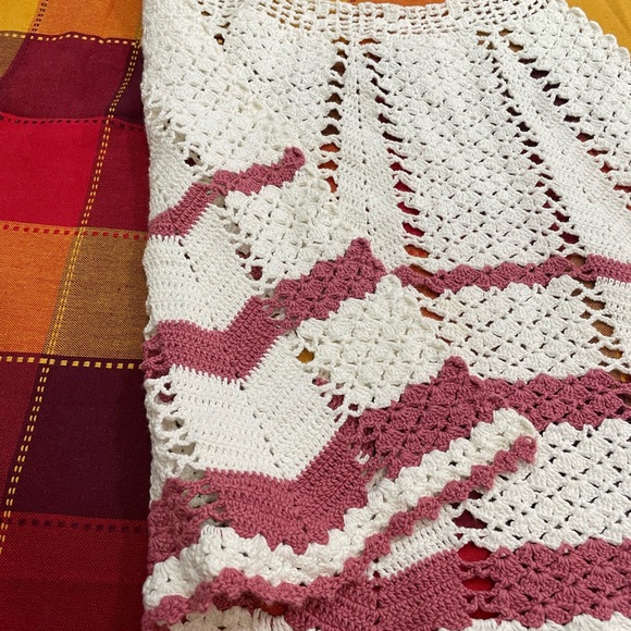 Vintage Crochet Appron - Picture 8 of 9